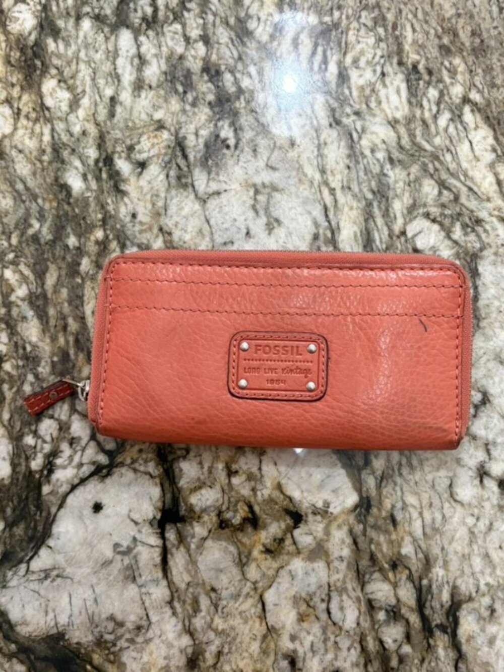 Vintage Fossil Leather Zip Around Wallet